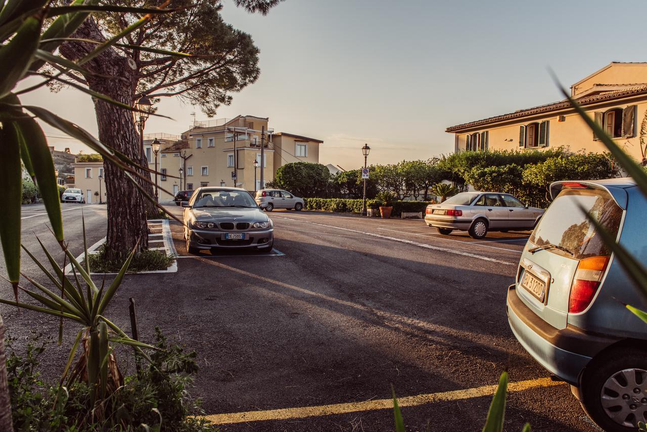 Hotel L' Ambasciata Gaeta Exterior foto